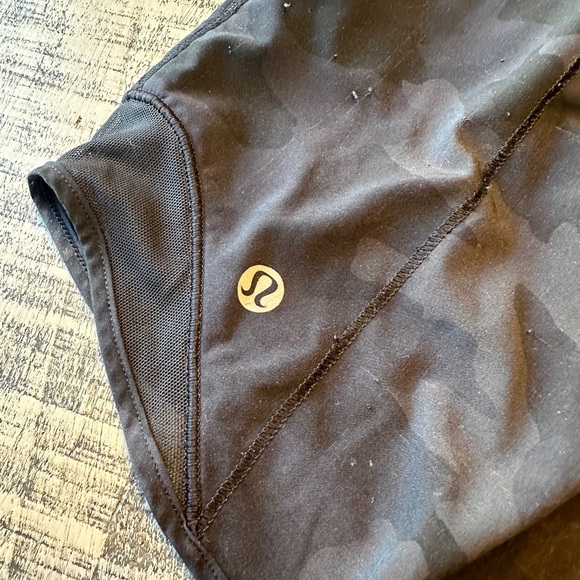 Lululemon hotty hot shorts - Picture 3 of 3